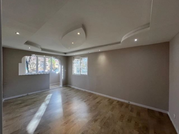 Двустаен апартамент в София, Фондови жилища - 47 кв.м за 1465 €/кв.м - Снимка #1