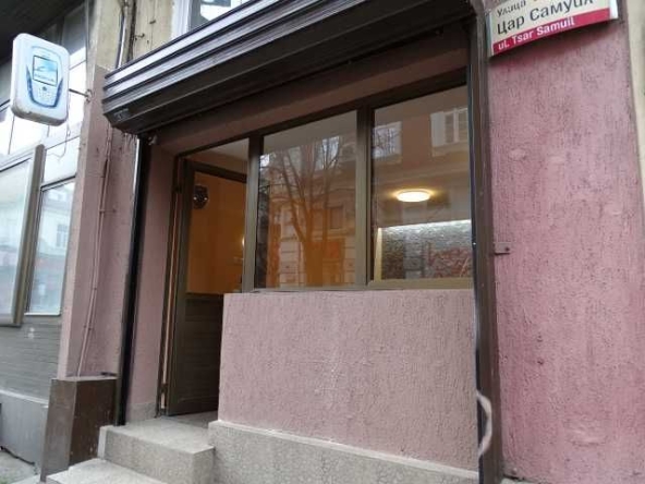 Магазин в София, Център - 33 кв.м за 6 €/кв.м - Снимка #1