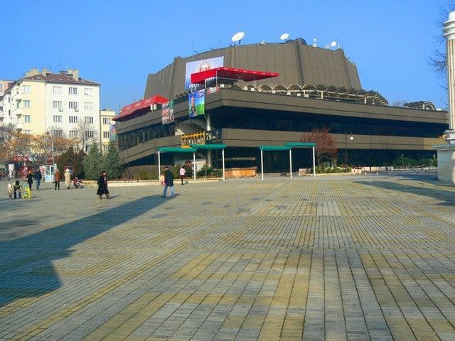 Дава се под наем Офис в Варна, Червен площад - 9 кв.м за 99.45 € - Снимка #1