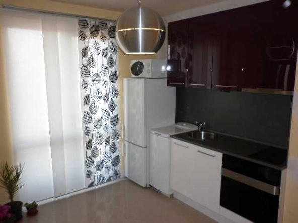 Дава се под наем Двустаен апартамент в Пазарджик, Идеален център - 40 кв.м за 448.8 € - Снимка #1