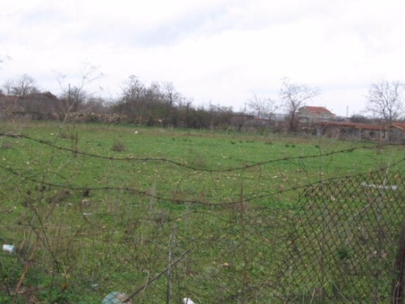 Парцел в с. Божурец, Област Добрич - 3687 кв.м за 13 €/кв.м - Снимка #1