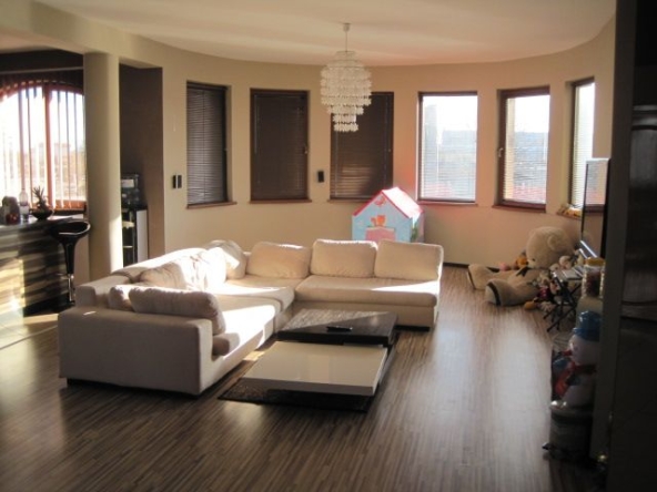 Многостаен апартамент в Хасково, Промишлена зона - Юг - 250 кв.м за 714 €/кв.м - Снимка #1