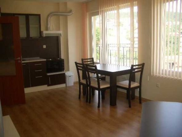 Двустаен апартамент в Варна, Червен площад - 55 кв.м за 1066 €/кв.м - Снимка #1