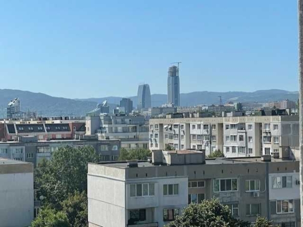 Дава се под наем Четиристаен апартамент в София, Дружба 1 - 100 кв.м за 663 € - Снимка #1