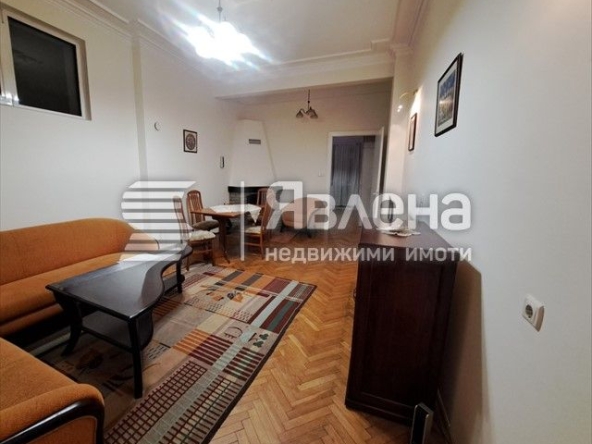 Дава се под наем Двустаен апартамент в София, Център - 82 кв.м за 650 € - Снимка #1