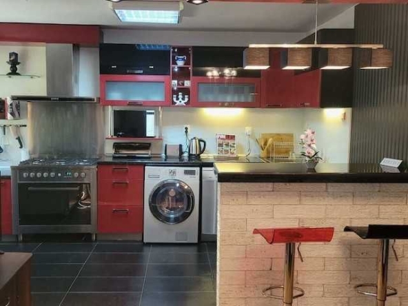 Дава се под наем Тристаен апартамент в Бургас, Възраждане - 96 кв.м за 357 € - Снимка #1