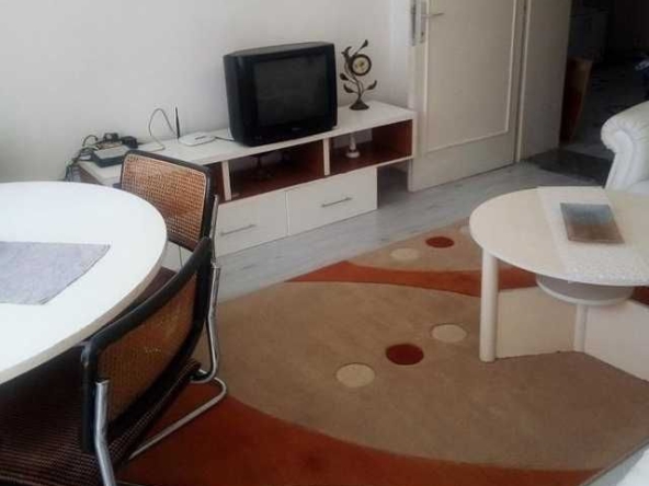 Дава се под наем Тристаен апартамент в Пловдив, Младежки Хълм - 90 кв.м за 316.2 € - Снимка #1