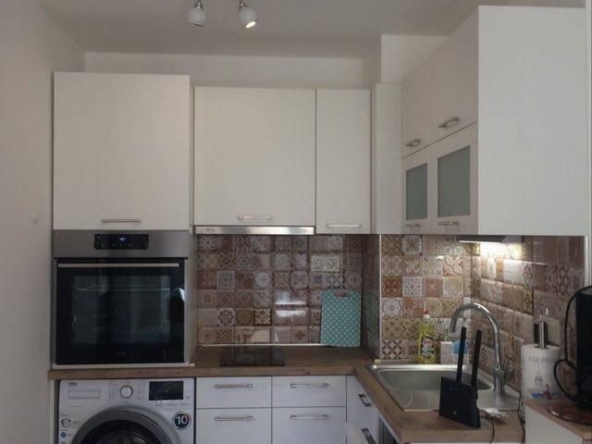 Дава се под наем Двустаен апартамент в Пловдив, Център - 54 кв.м за 561 € - Снимка #1