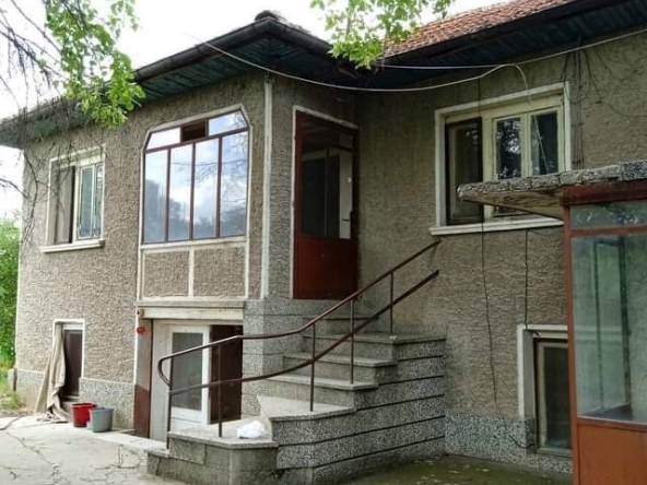 Къща в Велико Търново, Акация - 350 кв.м за 85 €/кв.м - Снимка #1