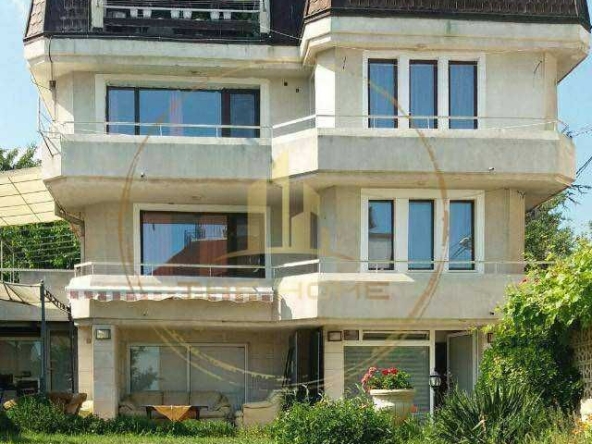 Дава се под наем Етаж от къща в Варна, м-т Траката - 110 кв.м за 509.49 € - Снимка #1