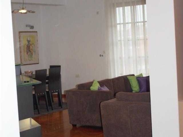 Дава се под наем Двустаен апартамент в Бургас, Изгрев - 55 кв.м за 204 € - Снимка #1