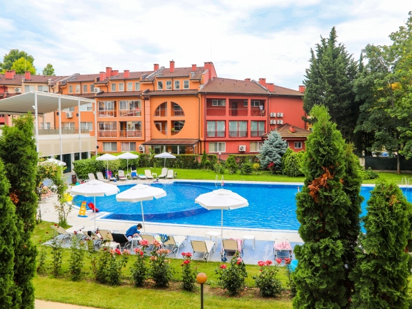 Дава се под наем Тристаен апартамент в с. Равда, Област Бургас - 130 кв.м за 142.8 € - Снимка #1