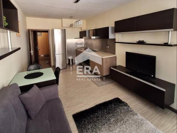 Дава се под наем Двустаен апартамент в Варна, ХЕИ - 50 кв.м за 515 € - Снимка #1