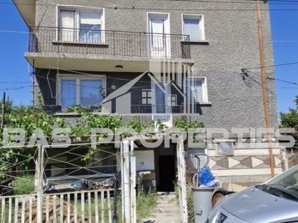 Къща в с. Волуяк, Област София-град - 260 кв.м за 520 €/кв.м - Снимка #1