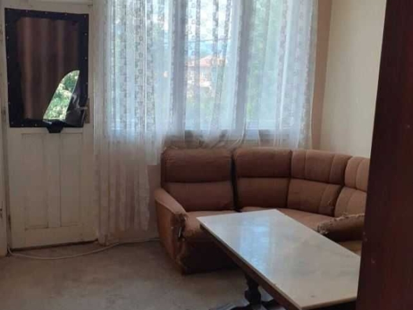 Къща в с. Искра, Област Пловдив - 520 кв.м за 174 €/кв.м - Снимка #1