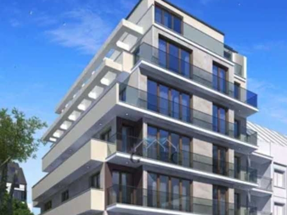 Двустаен апартамент в Варна, Център - 87 кв.м за 3237 €/кв.м - Снимка #1