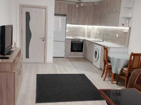 Дава се под наем Двустаен апартамент в Асеновград - 68 кв.м за 298.86 € - Снимка #1