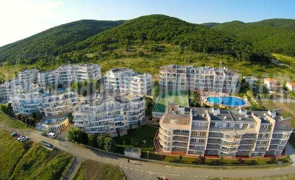 Двустаен апартамент в с. Кошарица, Област Бургас - 57 кв.м за 834 €/кв.м - Снимка #1