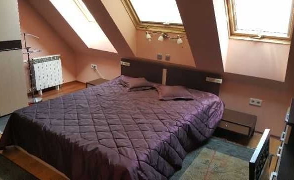 Дава се под наем Двустаен апартамент в София, Лозенец - 60 кв.м за 388.62 € - Снимка #1