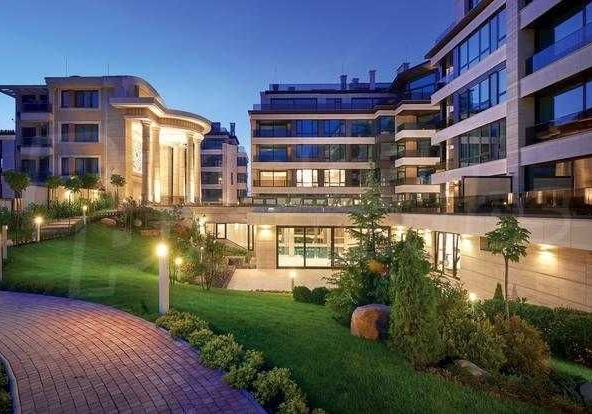 Дава се под наем Тристаен апартамент в София, Драгалевци - 160 кв.м за 4269185.52 € - Снимка #1