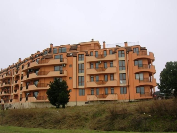 Двустаен апартамент в Варна, Галата - 92 кв.м за 887 €/кв.м - Снимка #1