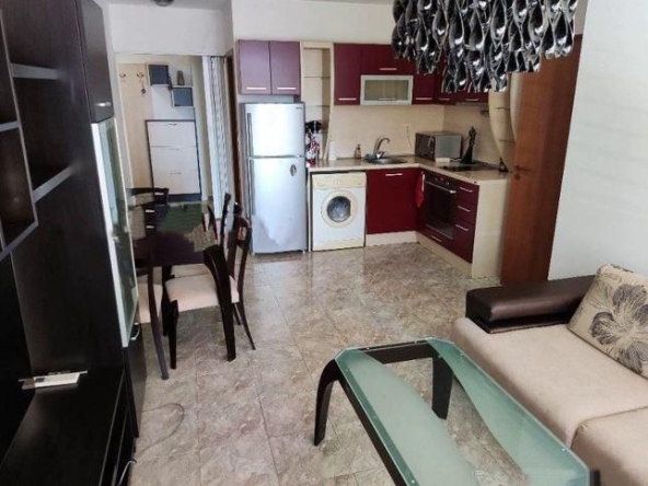 Дава се под наем Тристаен апартамент в Пловдив, Гагарин - 100 кв.м за 612 € - Снимка #1