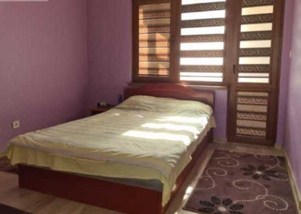 Дава се под наем Двустаен апартамент в София, Гео Милев - 60 кв.м за 348.84 € - Снимка #1