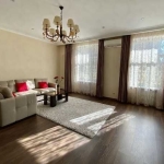 Дава се под наем Тристаен апартамент в Пловдив, Южен - 88 кв.м за 489.6 € - Снимка #1