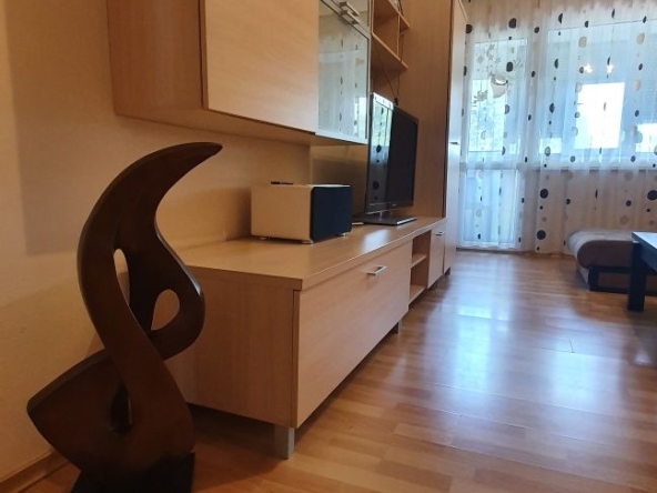 Двустаен апартамент в Пазарджик, Окръжна болница - 61 кв.м за 1114 €/кв.м - Снимка #1