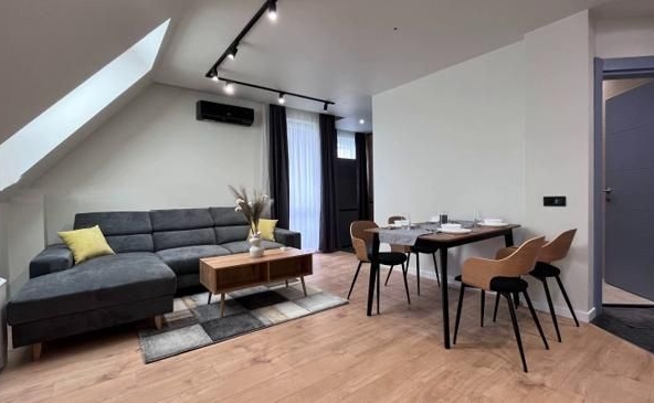 Дава се под наем Двустаен апартамент в София, Кръстова вада - 63 кв.м за 725 € - Снимка #1