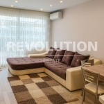 Дава се под наем Двустаен апартамент в Варна, Възраждане 1 - 90 кв.м за 700 € - Снимка #1