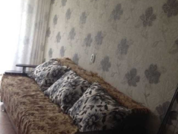 Дава се под наем Тристаен апартамент в Пловдив, Каменица 1 - 86 кв.м за 214.2 € - Снимка #1