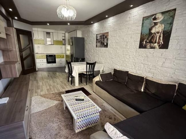 Дава се под наем Двустаен апартамент в Пловдив, Кючук Париж - 79 кв.м за 375 € - Снимка #1