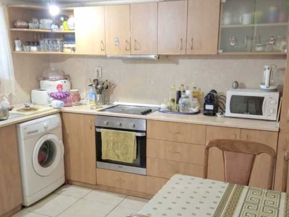 Къща в с. Ливада, Област Бургас - 162 кв.м за 661 €/кв.м - Снимка #1