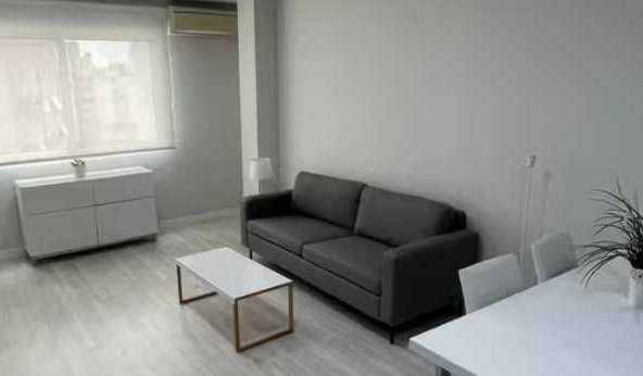 Дава се под наем Тристаен апартамент в Бургас, Ветрен - 80 кв.м за 510 € - Снимка #1