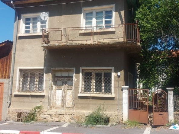 Къща в с. Миланово, Област София-област - 200 кв.м за 200 €/кв.м - Снимка #1