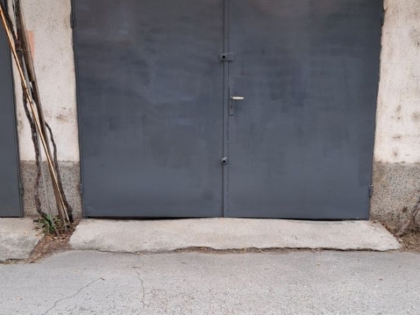 Дава се под наем Гараж / Паркомясто в Пазарджик, Моста на Лютата - 18 кв.м за 79.56 € - Снимка #1