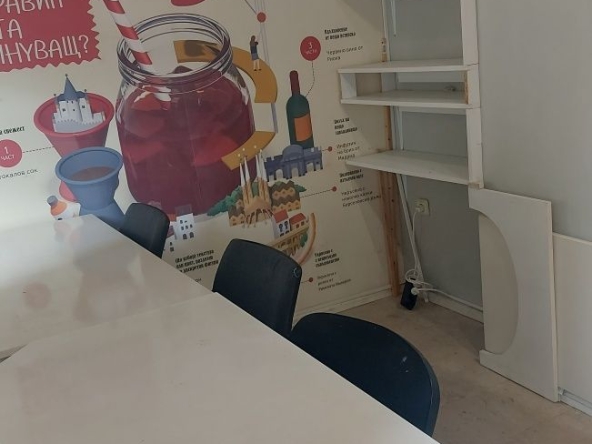 Дава се под наем Офис в Варна, Бриз - 18 кв.м за 382.5 € - Снимка #1