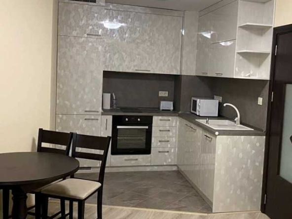 Дава се под наем Двустаен апартамент в Пловдив, Кършияка - 60 кв.м за 325 € - Снимка #1