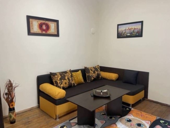 Дава се под наем Четиристаен апартамент в София, Яворов - 110 кв.м за 916.47 € - Снимка #1
