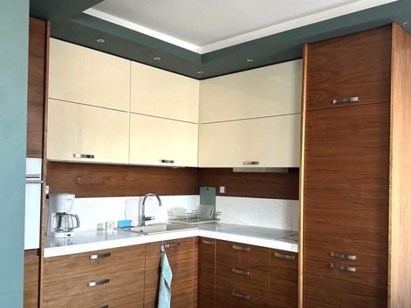 Дава се под наем Тристаен апартамент в Пловдив, Кючук Париж - 100 кв.м за 450 € - Снимка #1