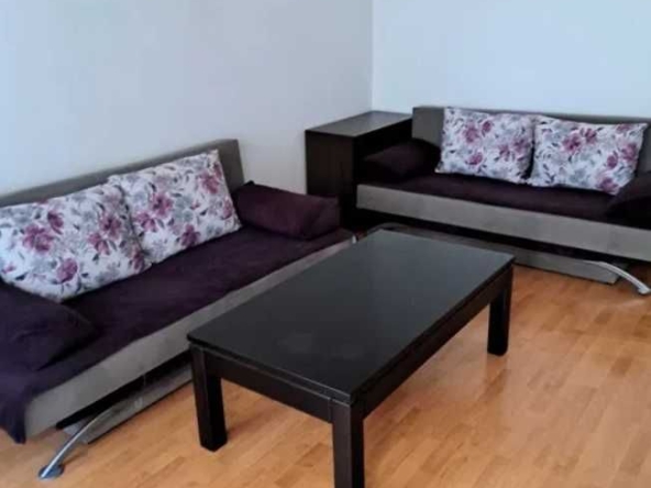 Дава се под наем Едностаен апартамент в Пловдив, Кършияка - 40 кв.м за 255 € - Снимка #1