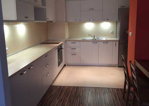 Дава се под наем Двустаен апартамент в София, Редута - 60 кв.м за 468.69 € - Снимка #1