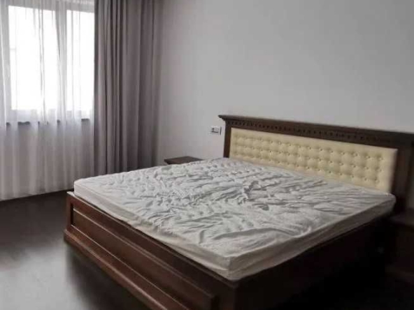 Дава се под наем Тристаен апартамент в Бургас, Зорница - 95 кв.м за 341.7 € - Снимка #1