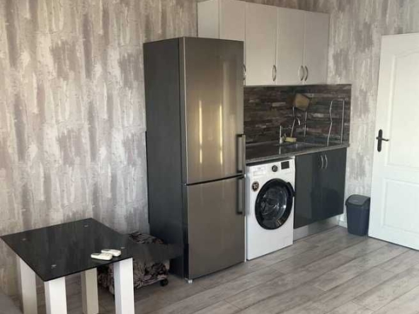 Дава се под наем Двустаен апартамент в Бургас, Славейков - 55 кв.м за 350 € - Снимка #1