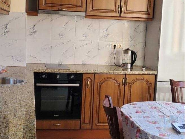 Дава се под наем Тристаен апартамент в София, Надежда 2 - 60 кв.м за 650 € - Снимка #1