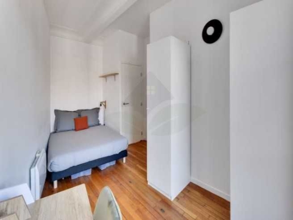 Дава се под наем  в Пловдив, Център - 19 кв.м за 76.5 € - Снимка #1