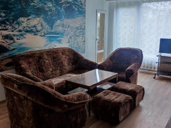 Дава се под наем Тристаен апартамент в София, Зона Б-5 - 90 кв.м за 697.17 € - Снимка #1