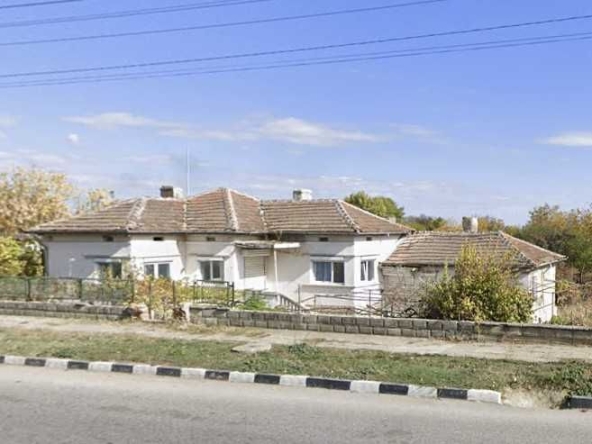 Къща в с. Карапелит, Област Добрич - 140 кв.м за 219 €/кв.м - Снимка #1