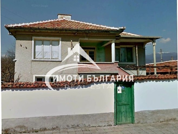 Къща в с. Старосел, Област Пловдив - 180 кв.м за 317 €/кв.м - Снимка #1